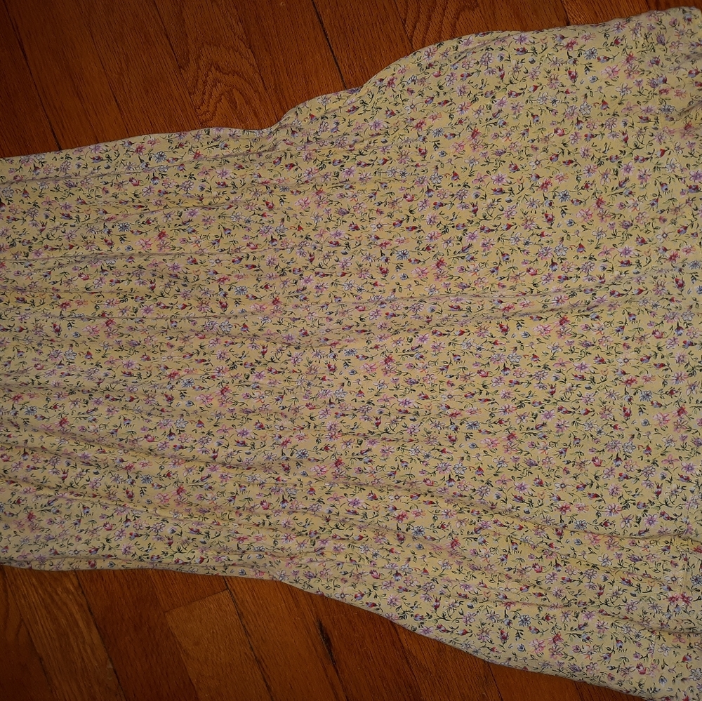 Skirt - Picture 2 of 3